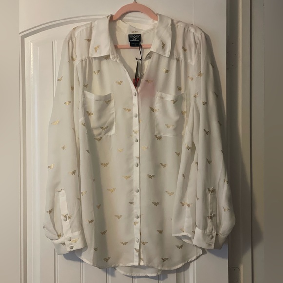 SOLD Torrid Madison Gold Wonder Woman Logo Button Blouse Plus Size 3x (22-24) - Picture 9 of 11
